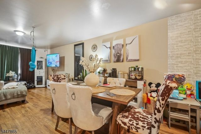 235 4Th St, Newark City, NJ 07107
