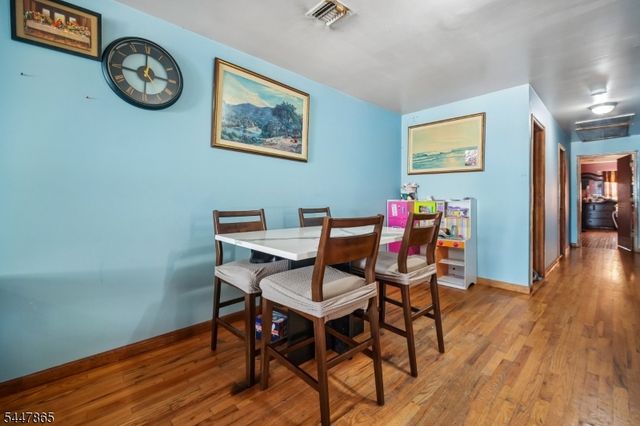 235 4Th St, Newark City, NJ 07107