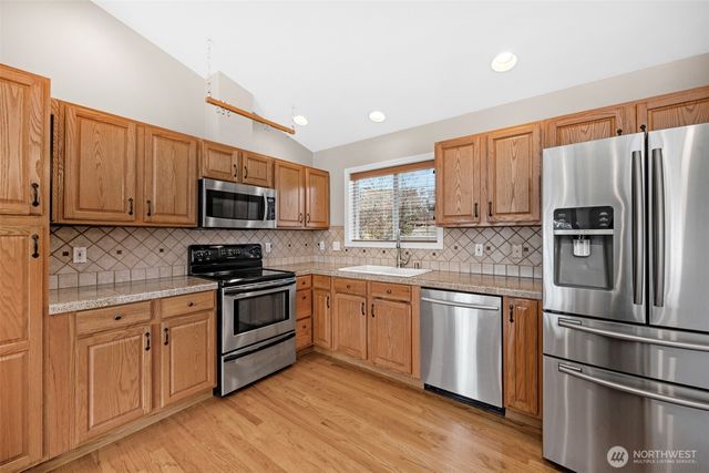 5909 73rd Avenue NE, Marysville, WA 98270