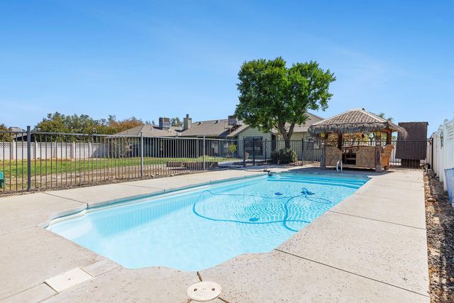 34717 Avenue 13, Madera, CA 93636