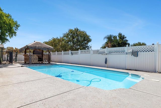34717 Avenue 13, Madera, CA 93636