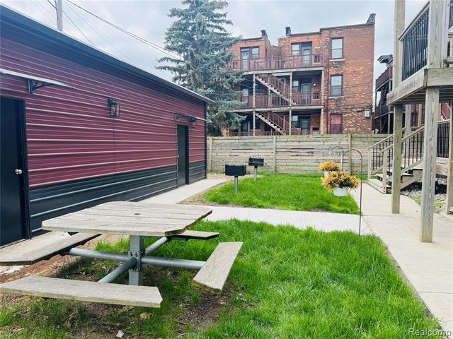 524 E Kirby Street, Detroit, MI 48220