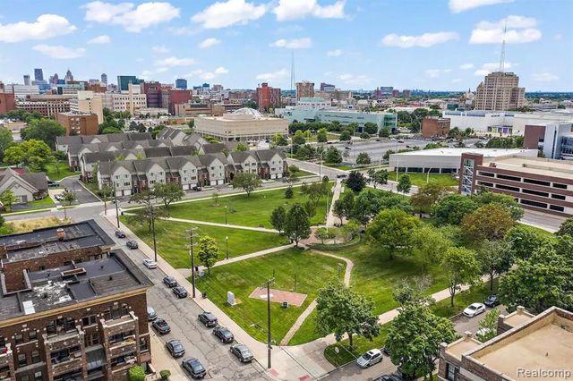 524 E Kirby Street, Detroit, MI 48220