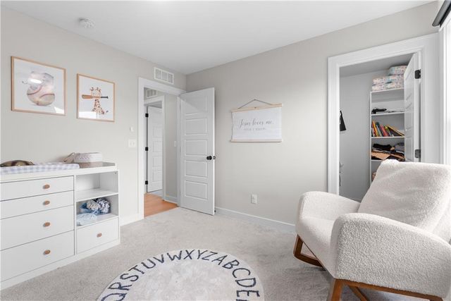 801 Bridgeshire Drive, Raymore, MO 64083