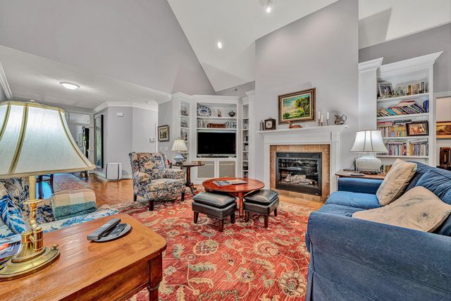 7102 Linn Cove CT, Roanoke, VA 24018