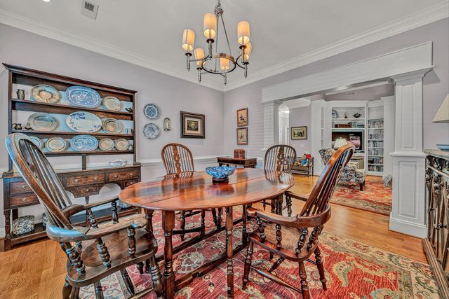 7102 Linn Cove CT, Roanoke, VA 24018