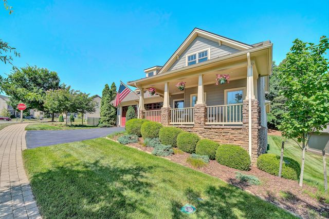 7102 Linn Cove CT, Roanoke, VA 24018