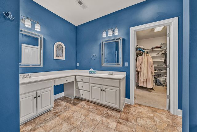 7102 Linn Cove CT, Roanoke, VA 24018