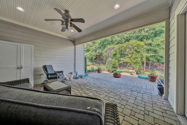7102 Linn Cove CT, Roanoke, VA 24018