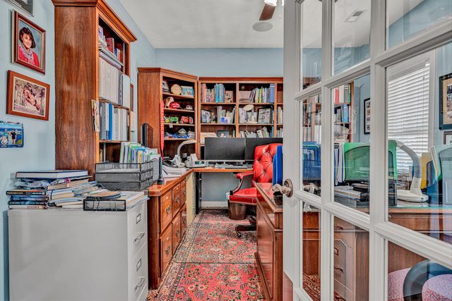 7102 Linn Cove CT, Roanoke, VA 24018