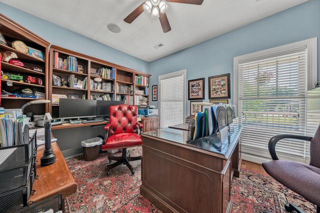 7102 Linn Cove CT, Roanoke, VA 24018