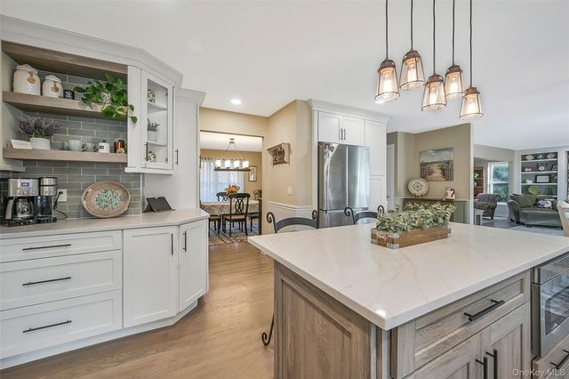 4 Apple Lane, Wading River, NY 11792