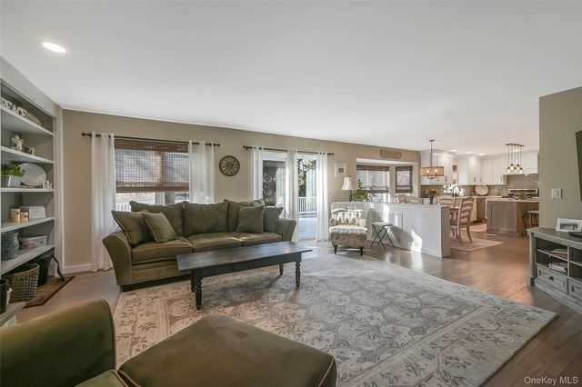 4 Apple Lane, Wading River, NY 11792