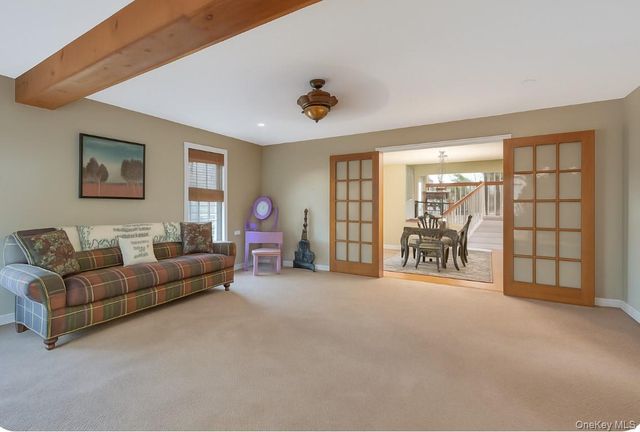 4 Apple Lane, Wading River, NY 11792