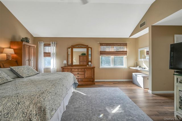 4 Apple Lane, Wading River, NY 11792