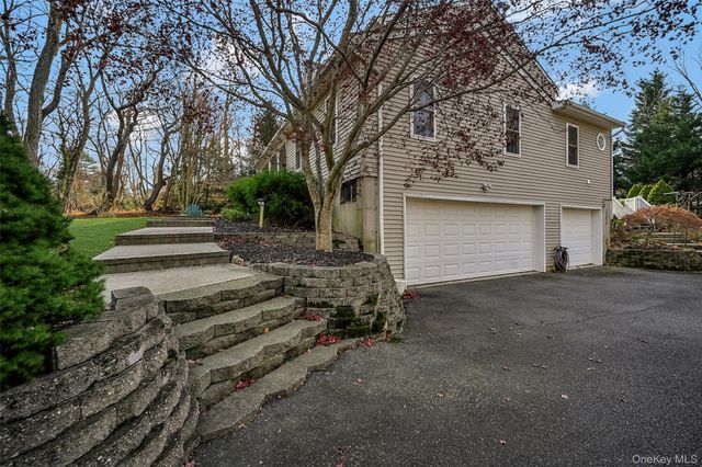 4 Apple Lane, Wading River, NY 11792