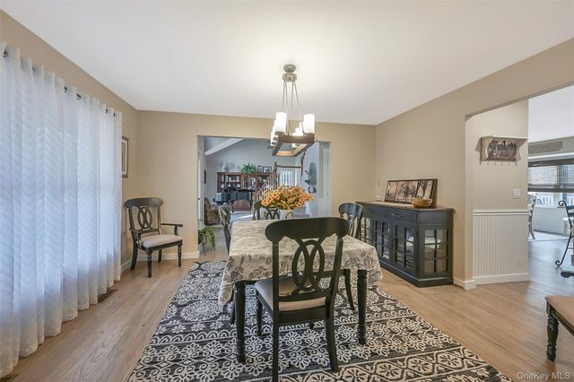 4 Apple Lane, Wading River, NY 11792