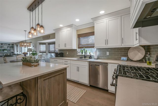 4 Apple Lane, Wading River, NY 11792