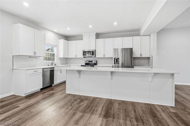 1666 N Eckert Lane, Akron, OH 44313