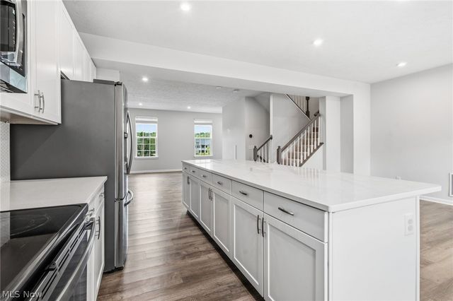 1666 N Eckert Lane, Akron, OH 44313