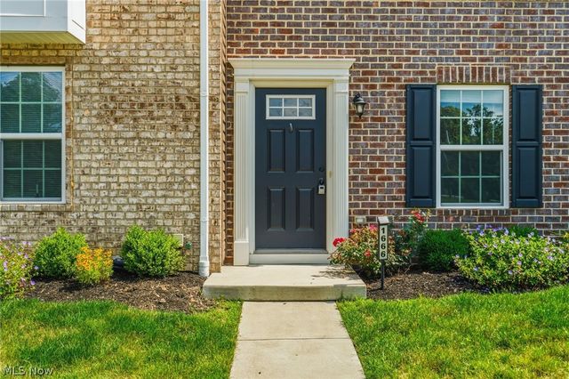 1666 N Eckert Lane, Akron, OH 44313