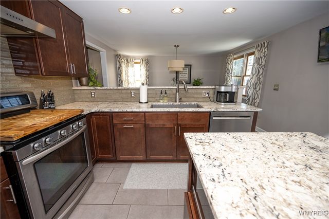 53 Via Donato East, Lancaster, NY 14043