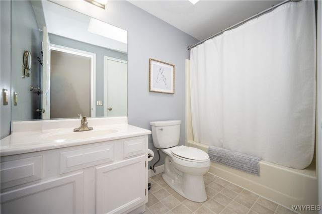 53 Via Donato East, Lancaster, NY 14043