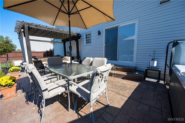 53 Via Donato East, Lancaster, NY 14043