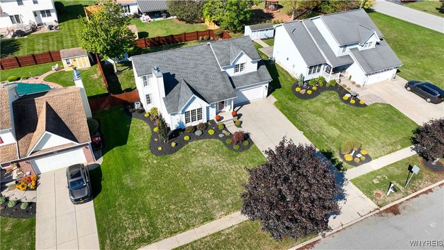 53 Via Donato East, Lancaster, NY 14043