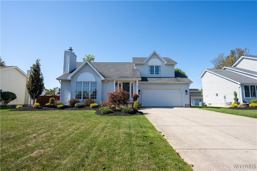 53 Via Donato East, Lancaster, NY 14043