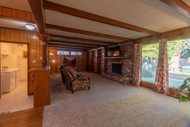 822 S California St, Lodi, CA 95240