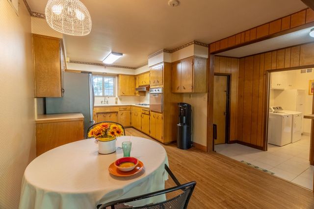 822 S California St, Lodi, CA 95240