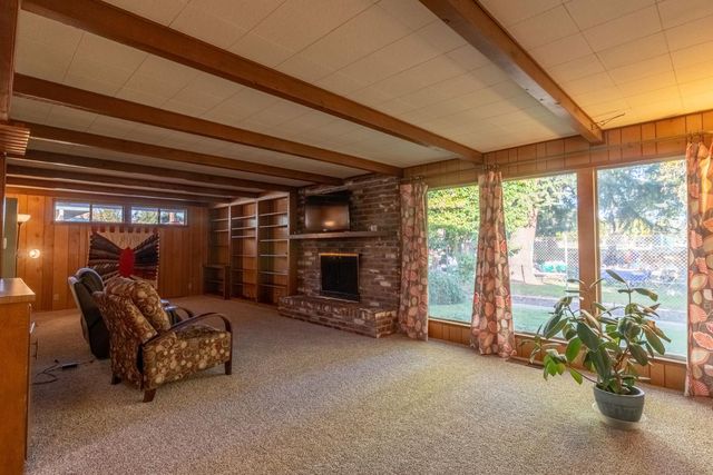 822 S California St, Lodi, CA 95240