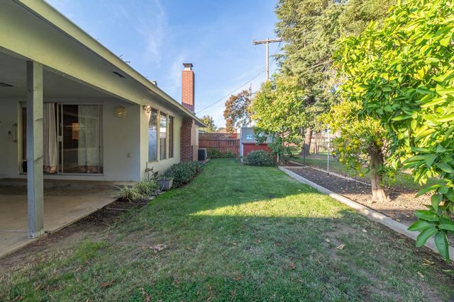 822 S California St, Lodi, CA 95240