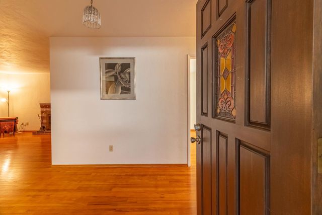 822 S California St, Lodi, CA 95240