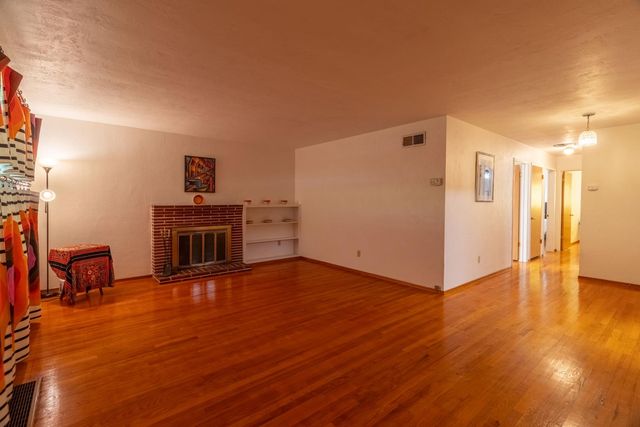 822 S California St, Lodi, CA 95240