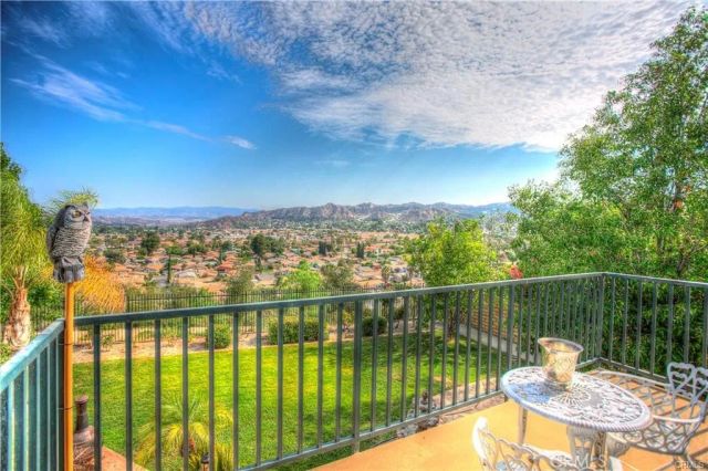 27604 Redwood Way, Castaic, CA 91384