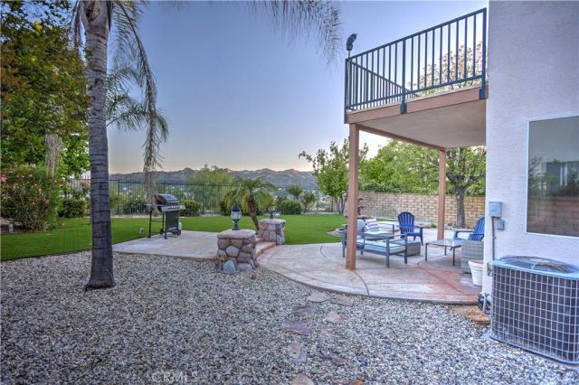 27604 Redwood Way, Castaic, CA 91384