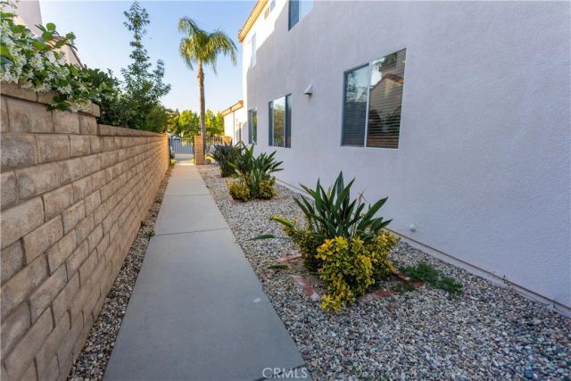 27604 Redwood Way, Castaic, CA 91384