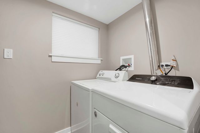1241 W Newport Avenue G, Chicago, IL 60657