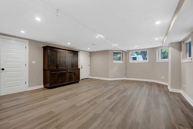 1241 W Newport Avenue G, Chicago, IL 60657
