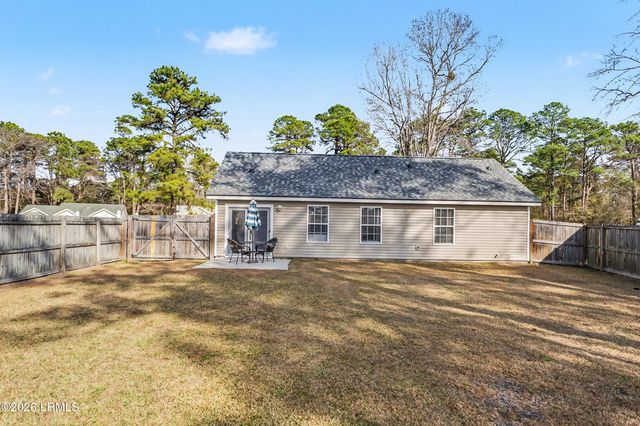 29 Pelican Circle, Beaufort, SC 29906