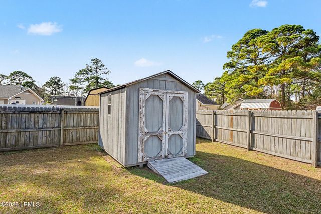 29 Pelican Circle, Beaufort, SC 29906