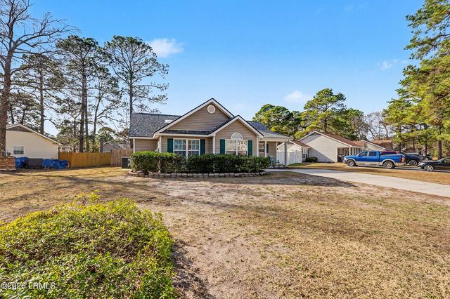 29 Pelican Circle, Beaufort, SC 29906