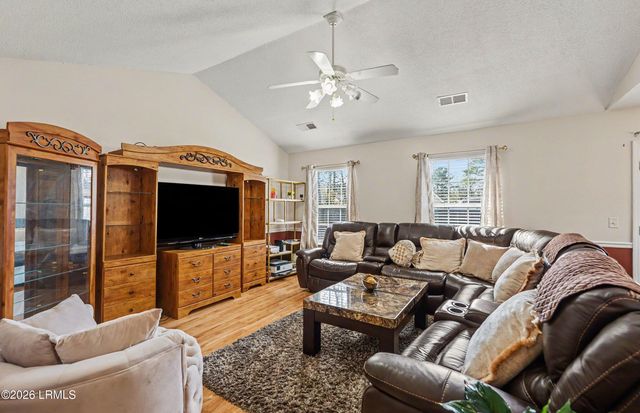 29 Pelican Circle, Beaufort, SC 29906