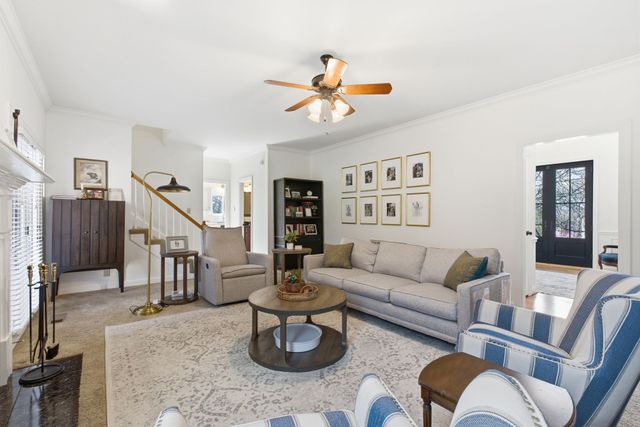 9241 Hunterboro Dr, Brentwood, TN 37027