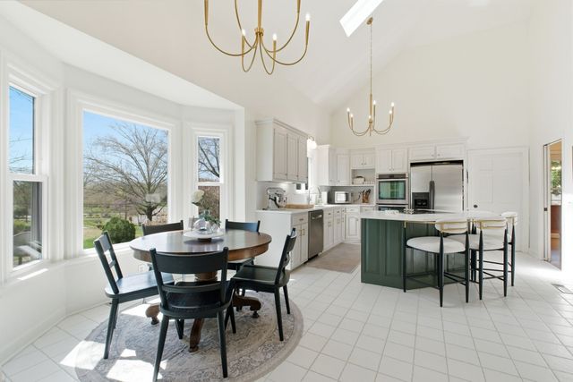 9241 Hunterboro Dr, Brentwood, TN 37027