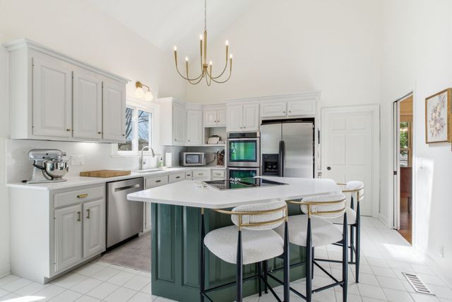 9241 Hunterboro Dr, Brentwood, TN 37027