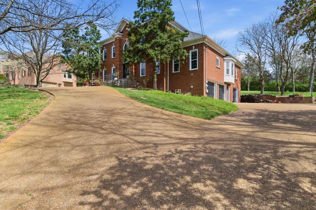 9241 Hunterboro Dr, Brentwood, TN 37027
