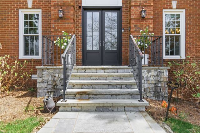 9241 Hunterboro Dr, Brentwood, TN 37027